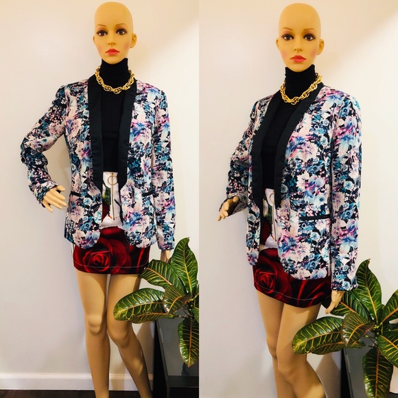 ๐ญ๐๐๐๐๐ ๐ฉ๐๐๐๐๐ - Picture 1 of 7